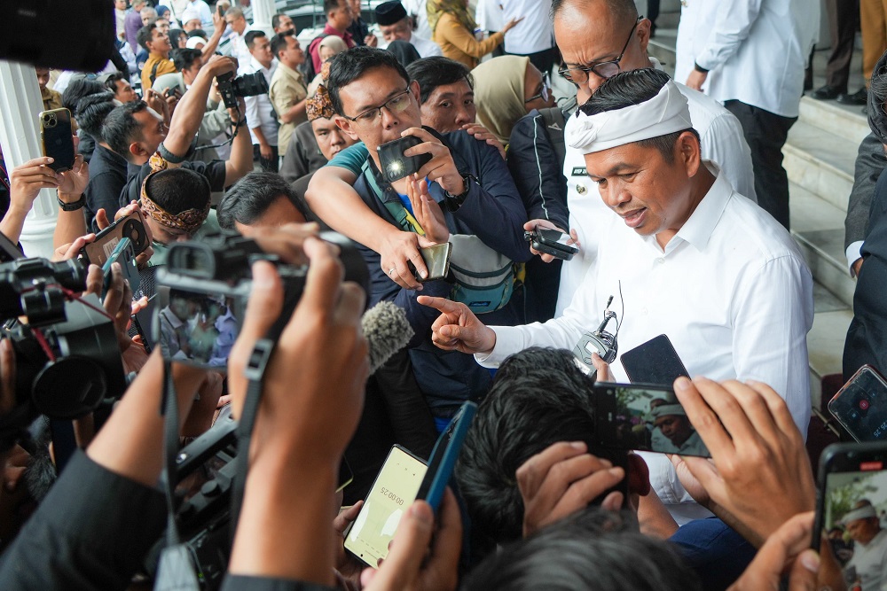  Dedi Mulyadi Tanggung Biaya Sekolah Anak-anak Korban Ledakan Amunisi Garut
