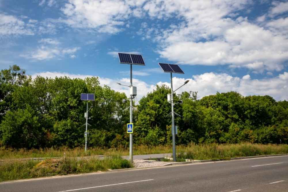 Gandeng PLN, Trenggalek Rencanakan Penggunaan Solar Panel pada Gedung Pemda