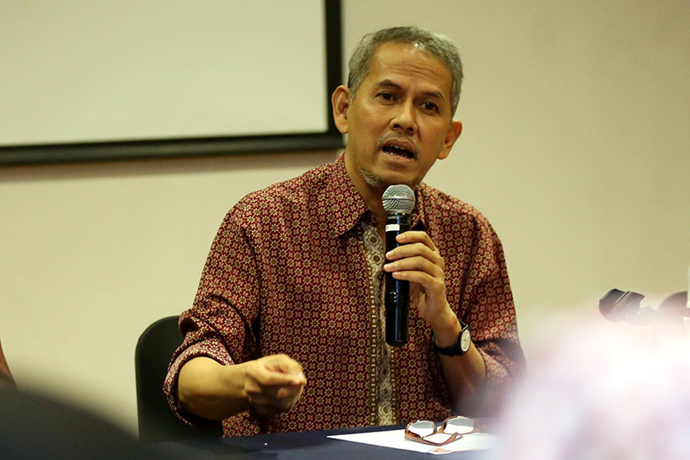  Wamenkeu Anggito Klaim Penerimaan Pajak April 2025 Tumbuh saat DPR Sebut Sebaliknya