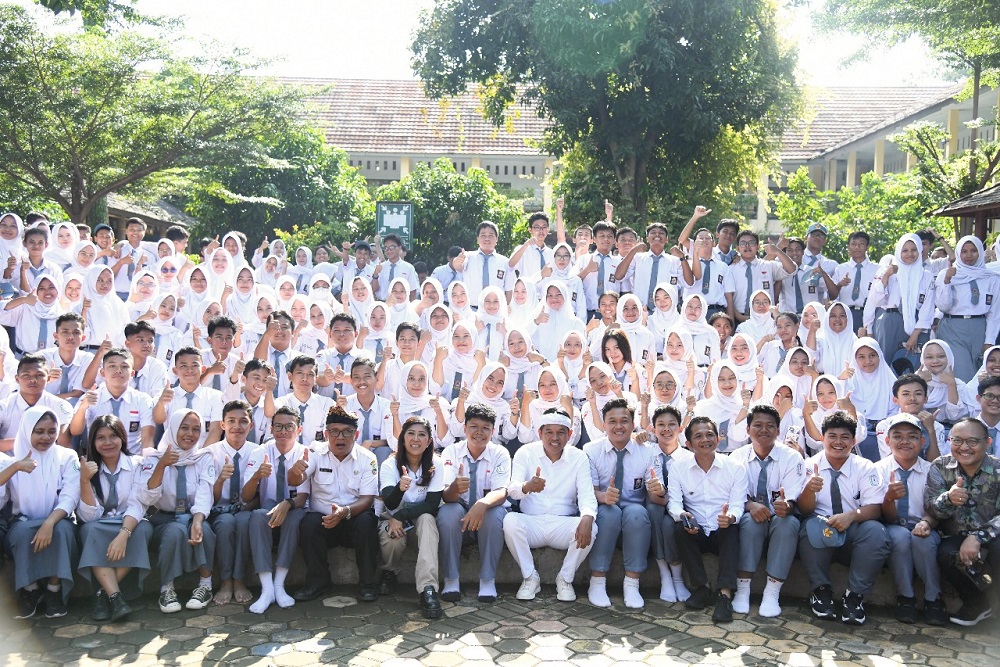  Gubernur Jabar dan Menkomdigi Sosialisasikan PP Tunas pada Pelajar Purwakarta
