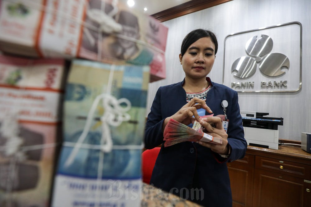 Rupiah Ditutup Menguat ke Level Rp16.528,5 per Dolar AS