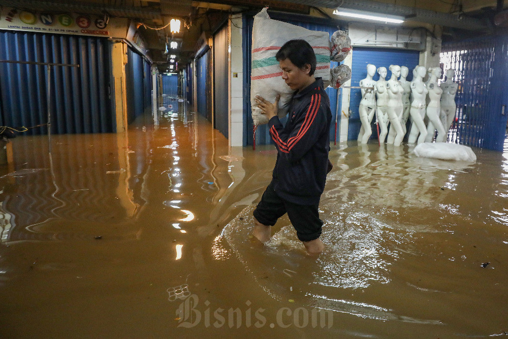  Cegah Banjir Bandang, Bupati Sumedang Rutin Cek Progres Normalisasi Sungai Cimande
