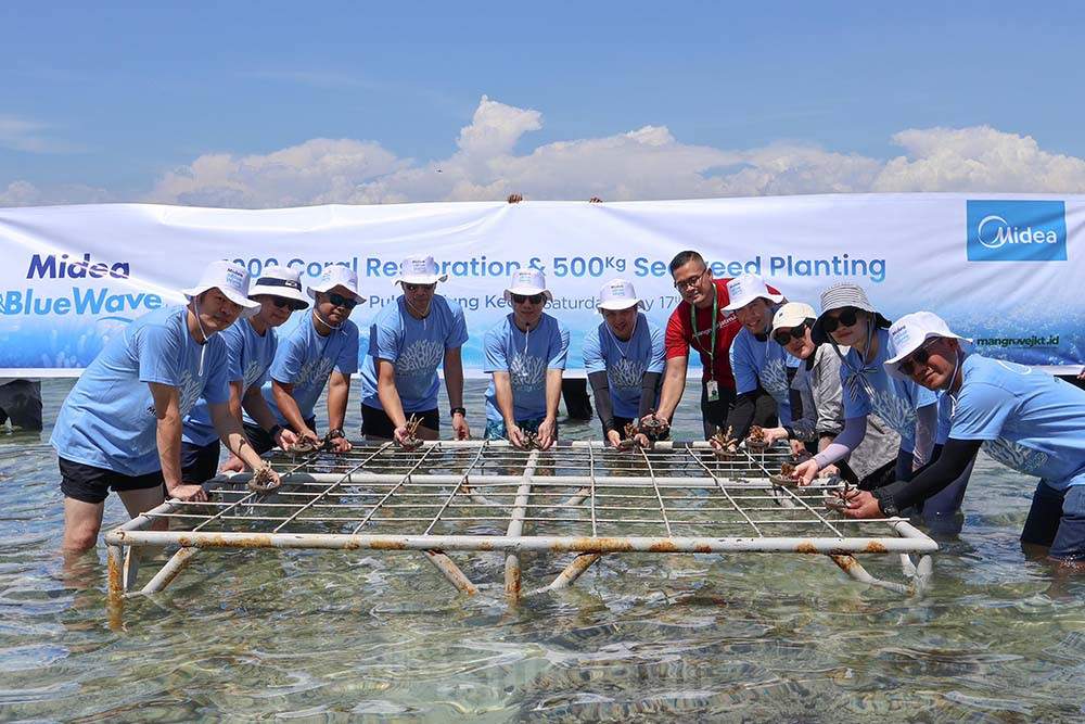  Program Pelestarian Lingkungan di Pulau Tidung Kecil