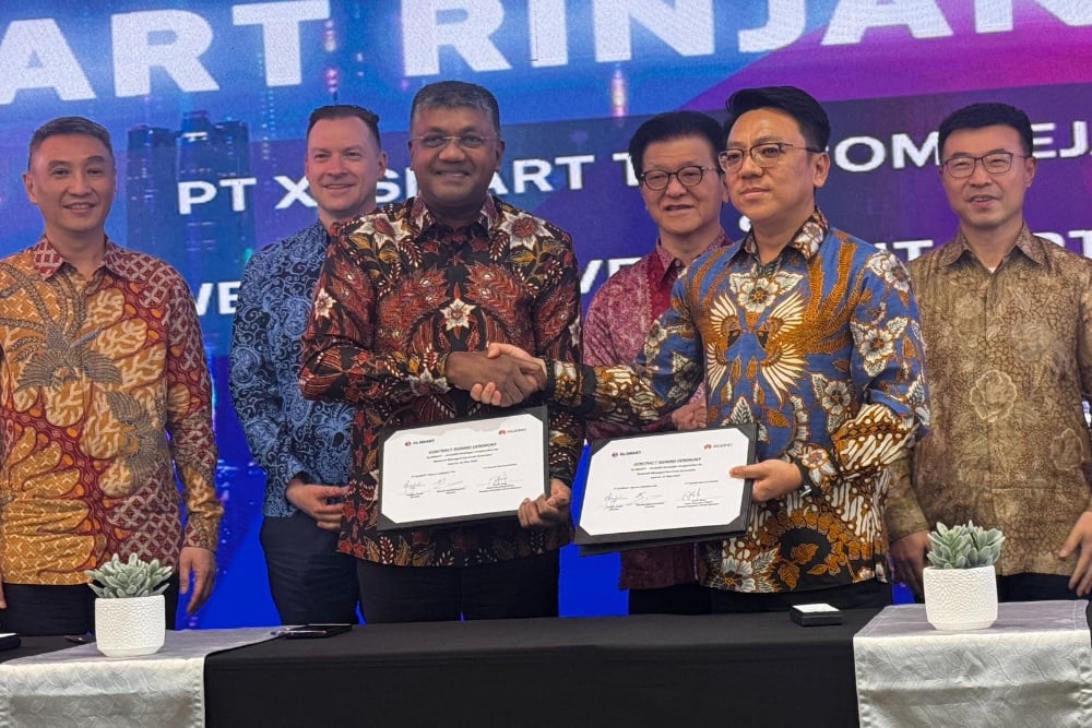 XLSMART - Huawei - ZTE Teken Kerja Sama Pengelolaan Operasional Jaringan