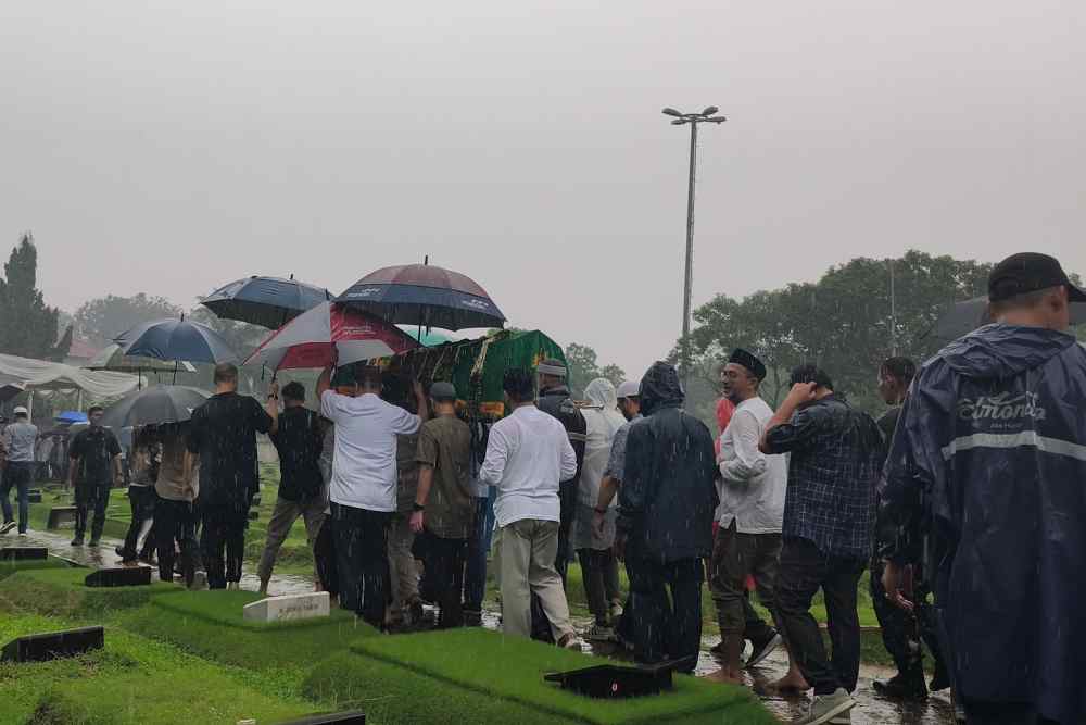  Sederet Tokoh Iringi Kepergian Ibrahim Sjarief Assegaf ke TPU Jeruk Purut