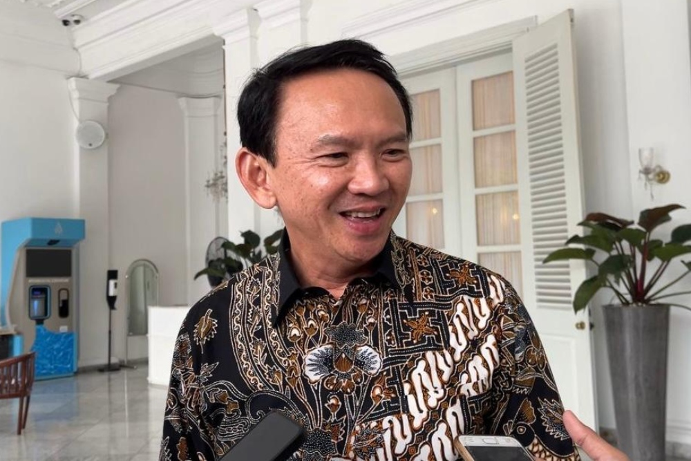 Ahok Usul Warga yang Naik Transjakarta Dapat Voucher Belanja