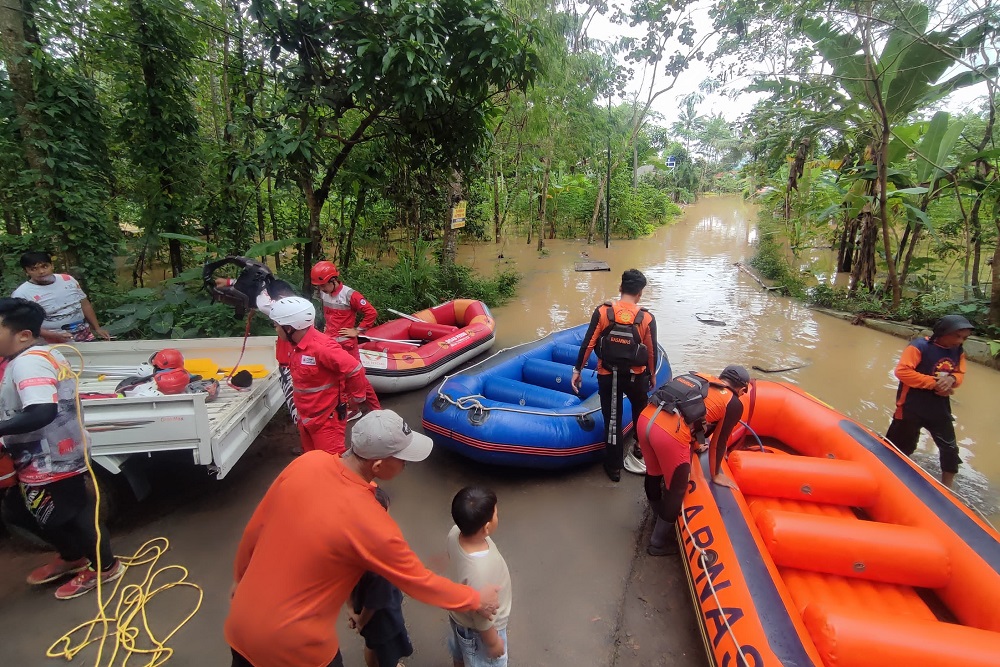  Warga Dievakuasi Akibat Banjir Luapan Sungai Citanduy Tasikmalaya