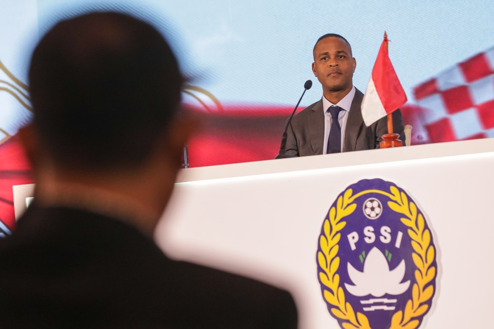  Kluivert Terkesan dengan Tempat Latihan Bali United
