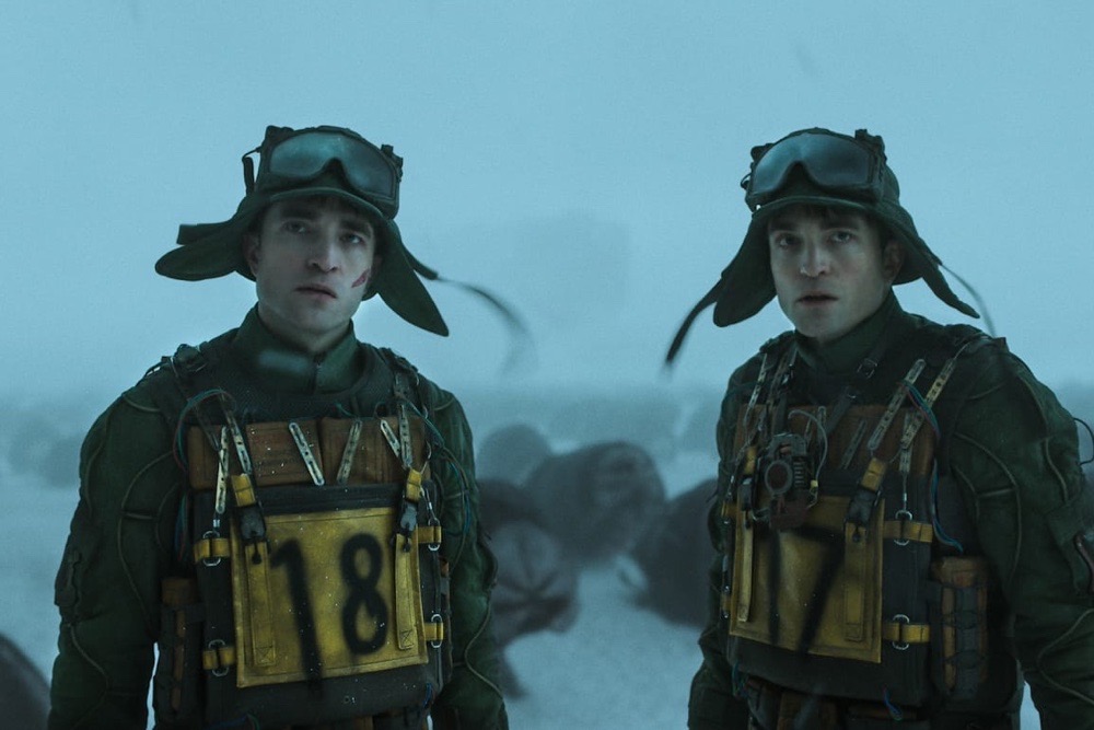  Aksi Robert Pattinson di Mickey 17 Kini Hadir di Max