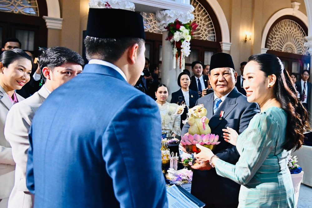  Prabowo dan Diplomasi Boneka Kucing dari Negeri Gajah Putih
