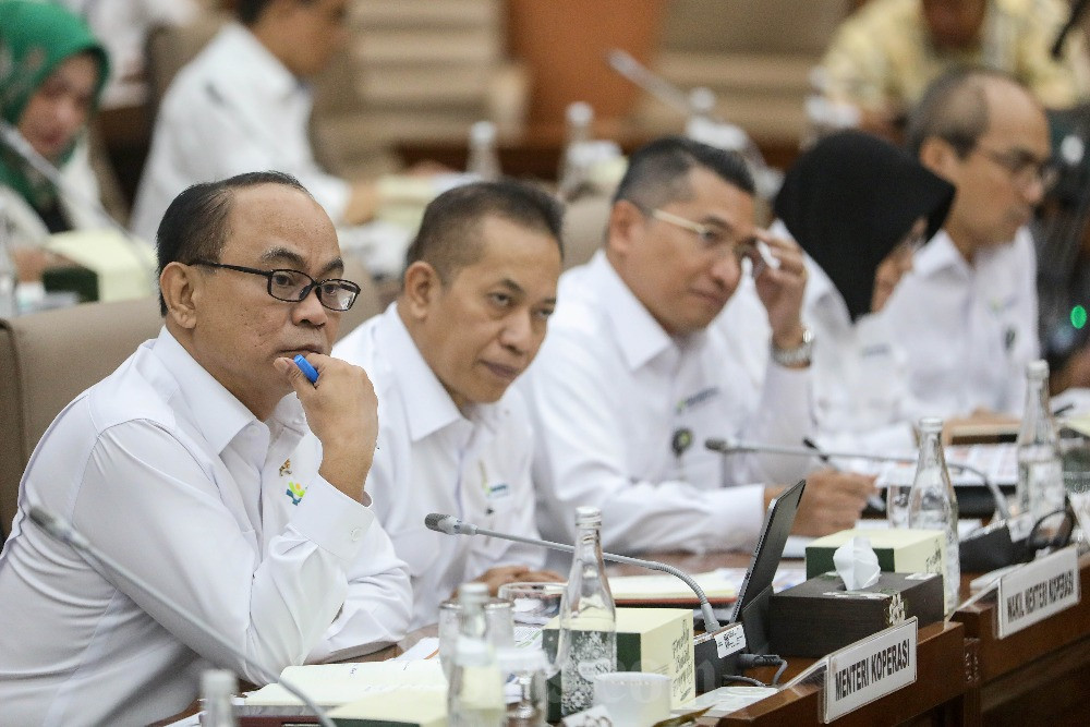  Rapat Kerja Komisi VI DPR Dengan Menteri Koperasi