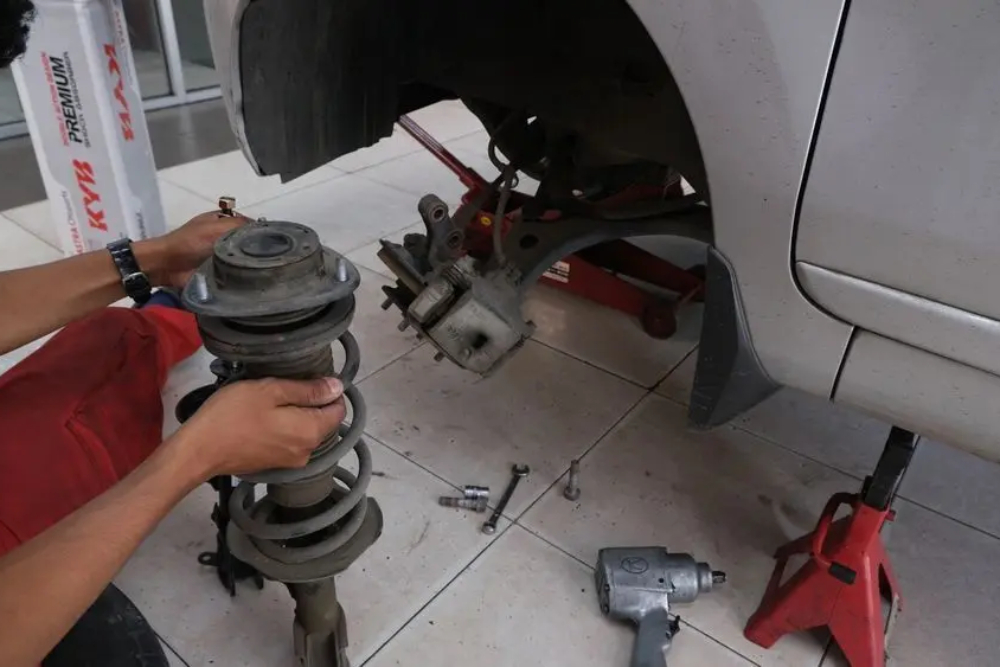  Kenali Ciri-ciri Shockbreaker Mobil Sudah Rusak dan Cara Mencegahnya