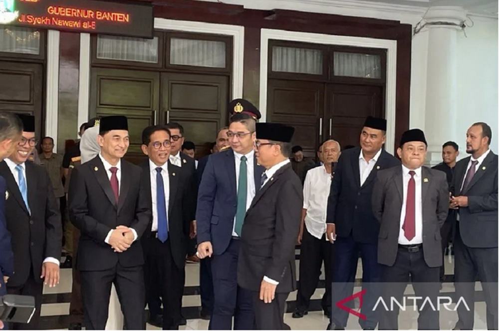  Pasha Ungu Hingga Menhub Hadiri Pelantikan Bupati Serang Ratu Zakiyah-Najib