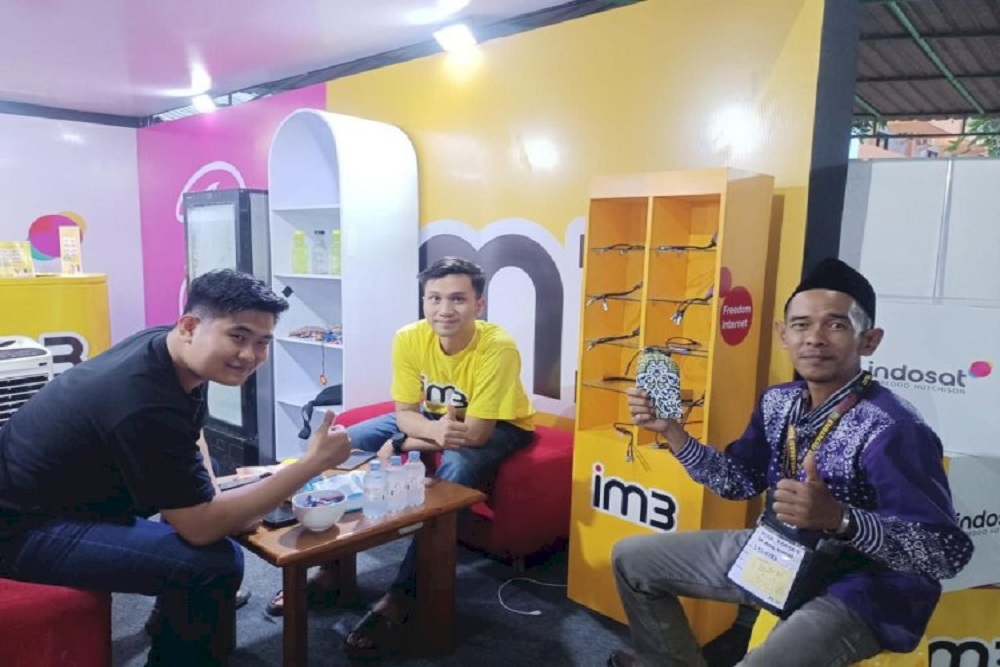  Indosat Jawa Timur Layani Kebutuhan Komunikasi Jemaah Haji Lewat Booth 24 Jam