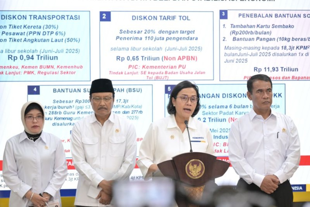  Sri Mulyani Sudah Transfer Rp21,18 Triliun Gaji ke-13 Untuk PNS dan Pensiunan