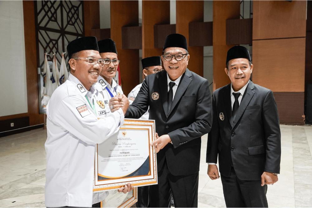  Bupati Muba Lantik 3 Kades Antar Waktu dan Pengurus DPC Apdesi 2025-2030