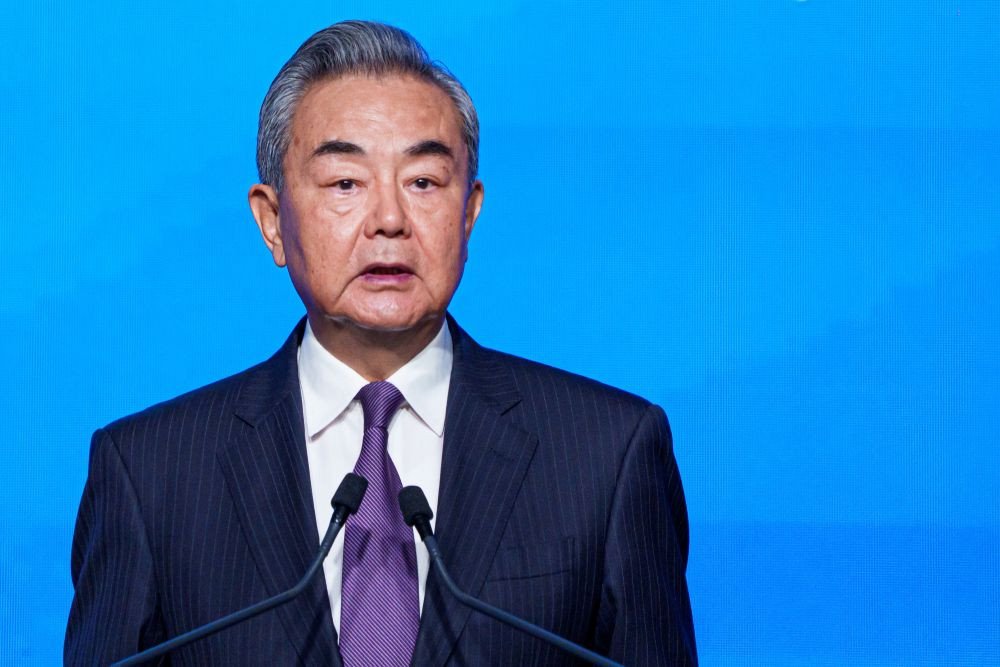  Menlu China Curhat soal Kebijakan Trump saat Temui Dubes AS
