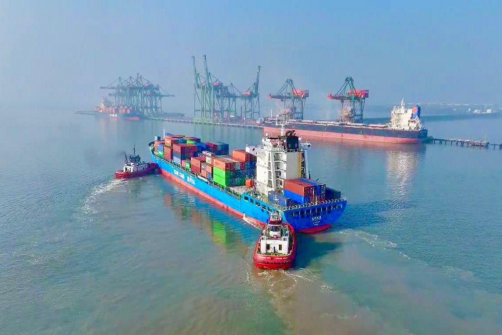  Tingkatkan Ekspor-Impor, Terminal Teluk Lamong Buka Layanan Feeder Asia Xpress