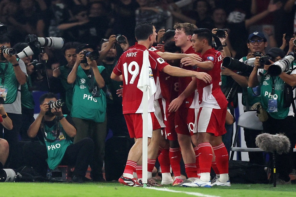 Selebrasi pemain Timnas Indonesia Ole Romeny usai mencetak gol ke gawang China di Kualifikasi Piala Dunia 2026 zona Asia / Reuters-Ajeng Dinar Ulfiana