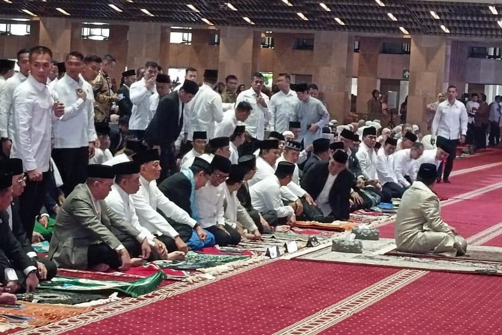 Presiden Prabowo Subianto mengikuti salat Hari Raya Iduladha di Masjid Istiqlal, Jakarta pada Jumat (6/6/2025)/Bisnis-Akbar Evandio