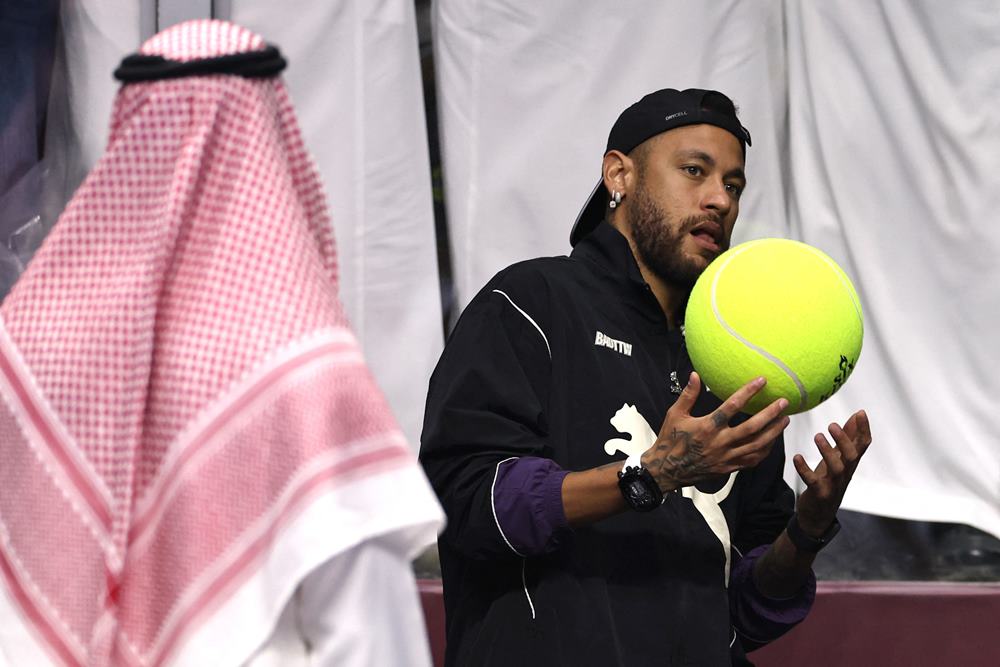  Pesepak Bola Neymar Positif Covid-19
