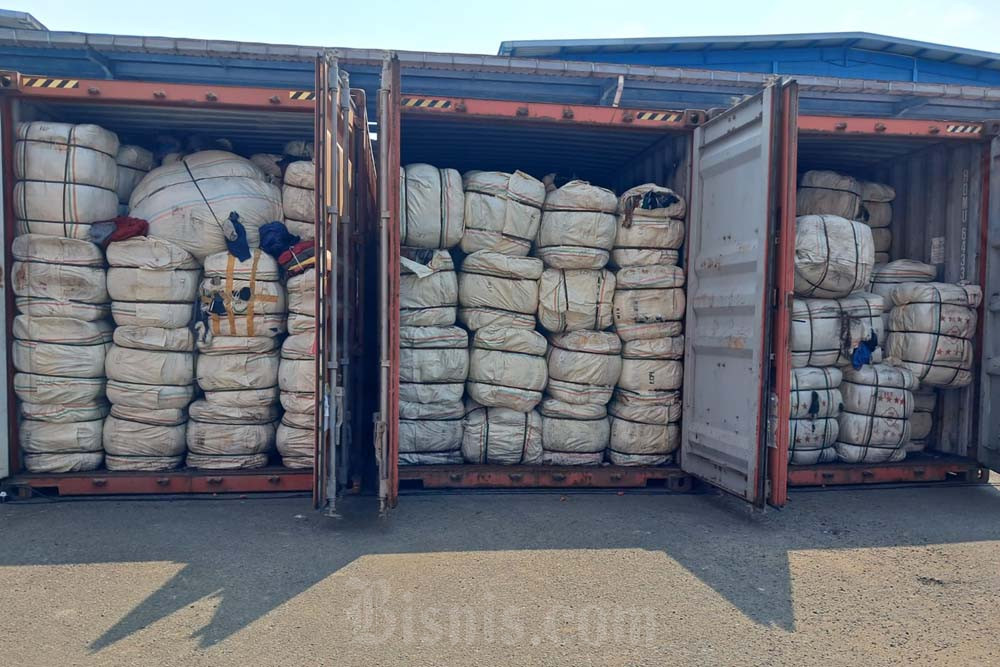  Barang Impor Ilegal di Pasar Gelap Sulit Dibendung, Badai PHK Mengintai