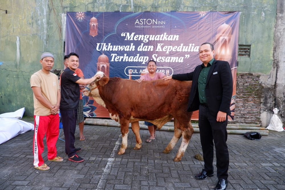  Aston Inn Pandanaran Semarang Sembelih Sapi untuk Kurban Iduladha