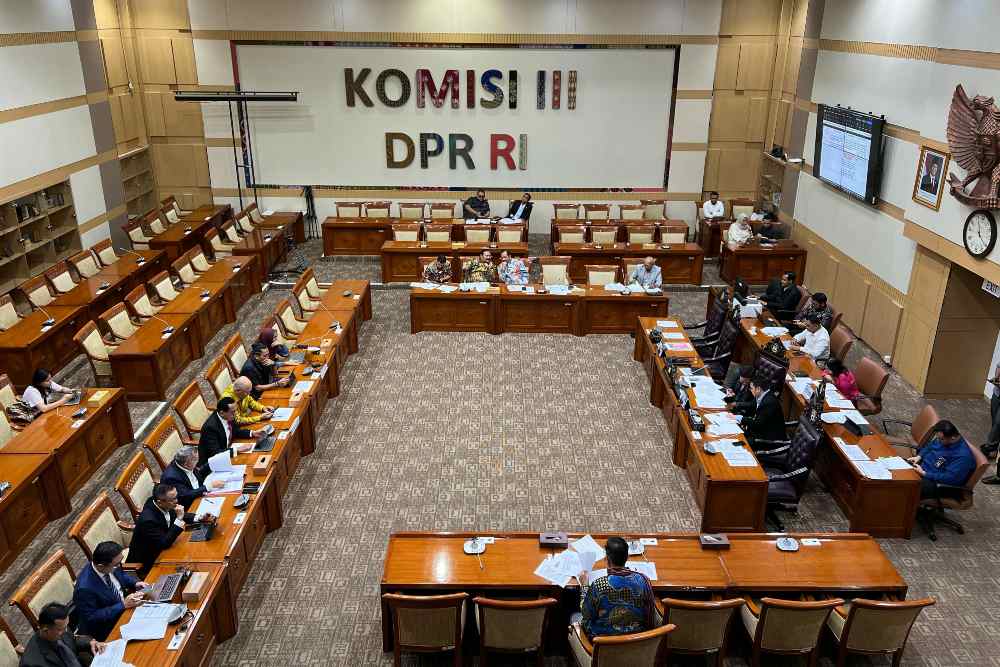  Komisi III DPR Bakal Gelar RDPU Revisi KUHAP Minggu Depan