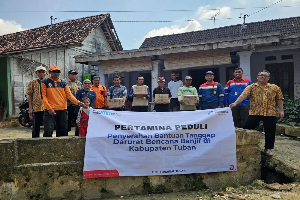  Bantu Warga Terdampak Banjir, Pertamina FT Tuban Salurkan 100 Kompor
