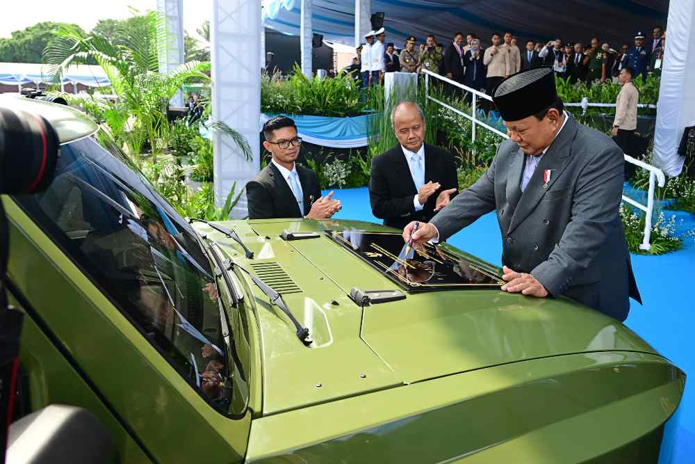  Prabowo Resmikan Peluncuran Mobil Rantis Listrik Pandu Maung MV 3 Buatan Pindad