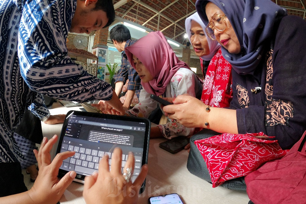  Peluncurkan Kampung Batik AI di Bandung