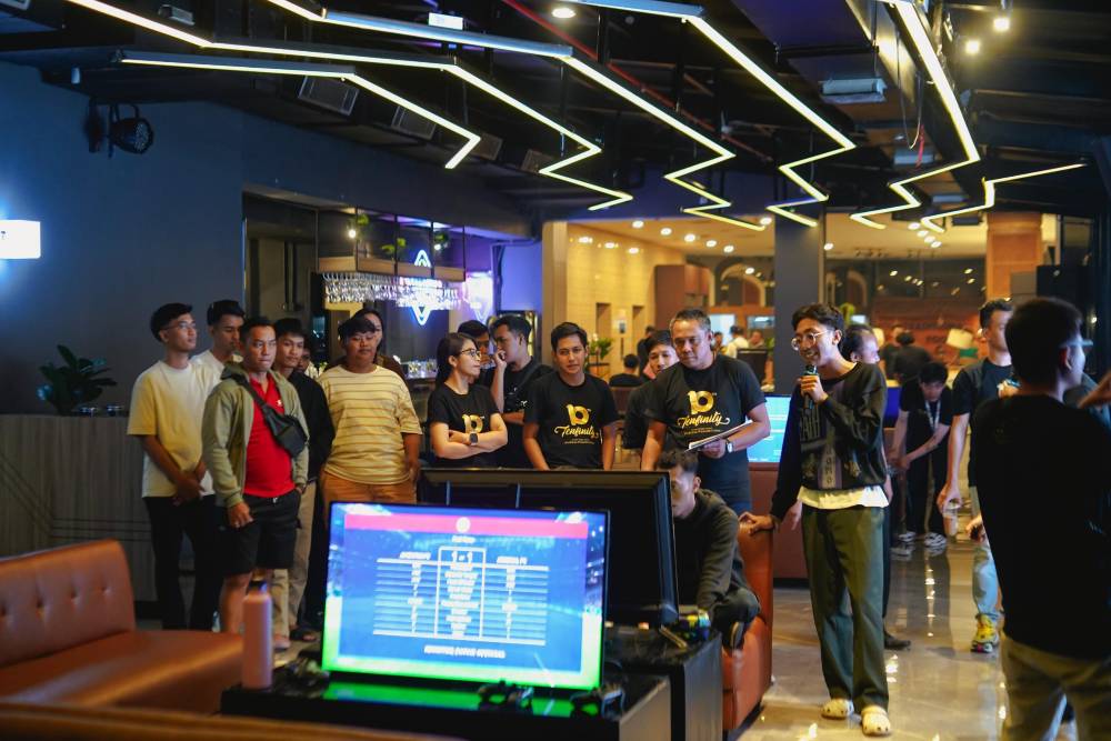  Grand Edge Hotel Gelar Turnamen E-Football PES 2025