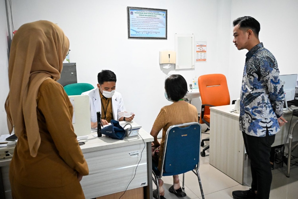  Gibran Pantau Cek Kesehatan Gratis Langsung di Blitar