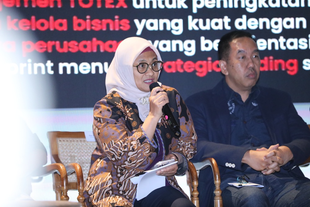 Direktur Utama Telkom Dian Siswarini beserta jajaran direksi Telkom pada acara Executive Media Gathering, di Jakarta, pada Selasa (17/6).