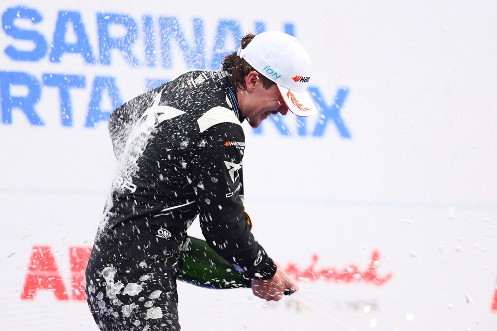  Dan Ticktum Menang Balapan Formula E Jakarta 2025, Mortara dan Müller Lengkapi Podium