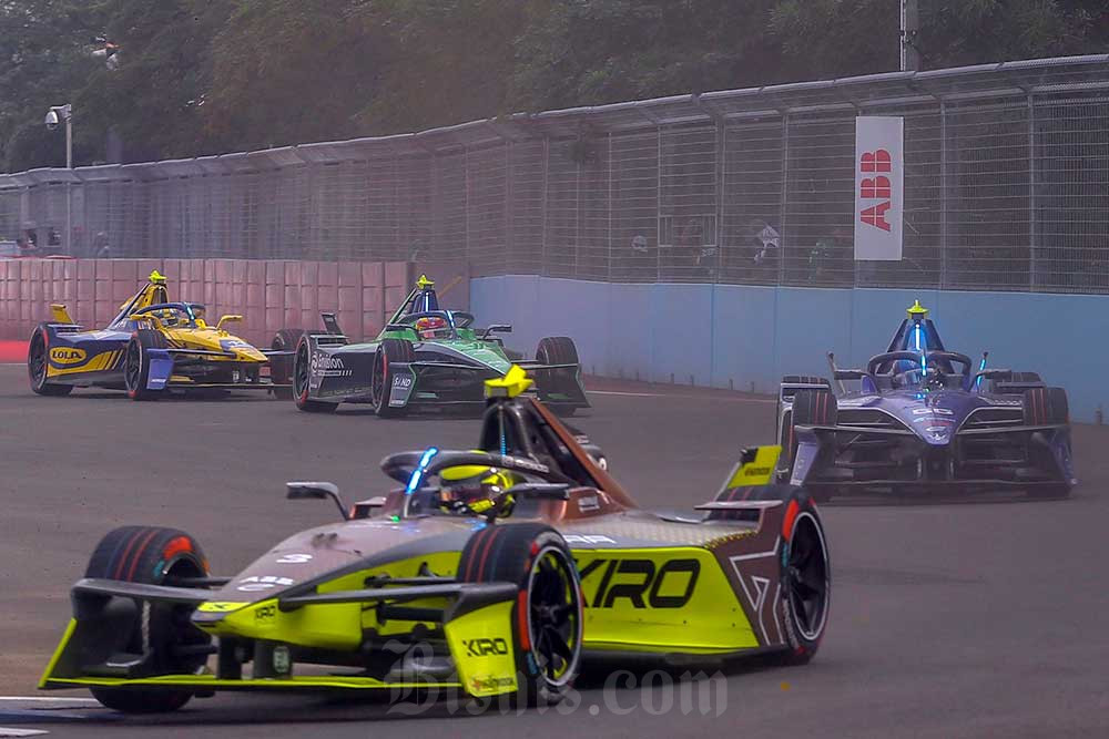  Pembalap Tim Kiro Racing Dan Ticktum Juara Dalam Ajang 2025 Sarinah Jakarta E-Prix