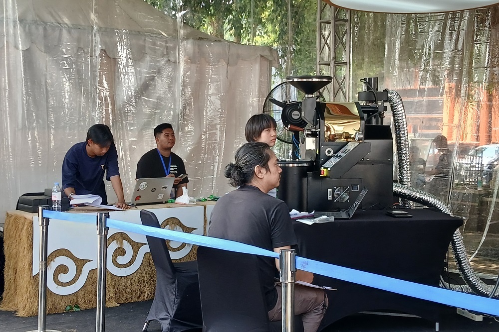  Puluhan Barista Unjuk Gigi di CEF 2025 Kuningan, Adu Roasting dan Cupping