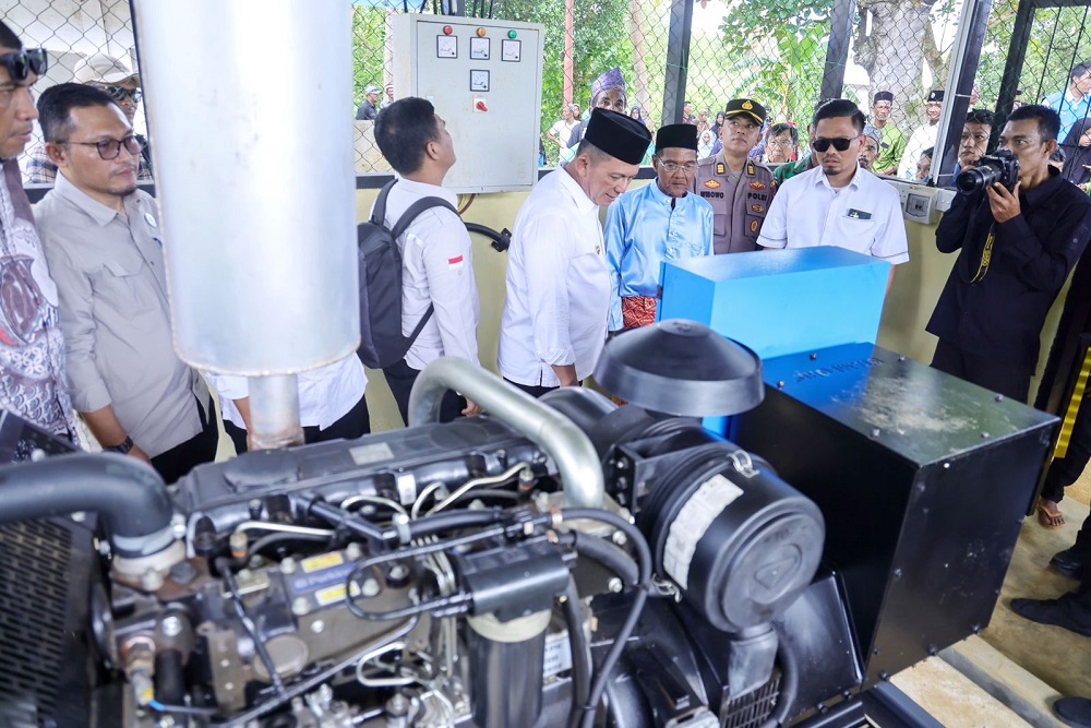  Bangun Rumah Genset, Pulau Bahan di Karimun Kini Rasakan Listrik 24 Jam