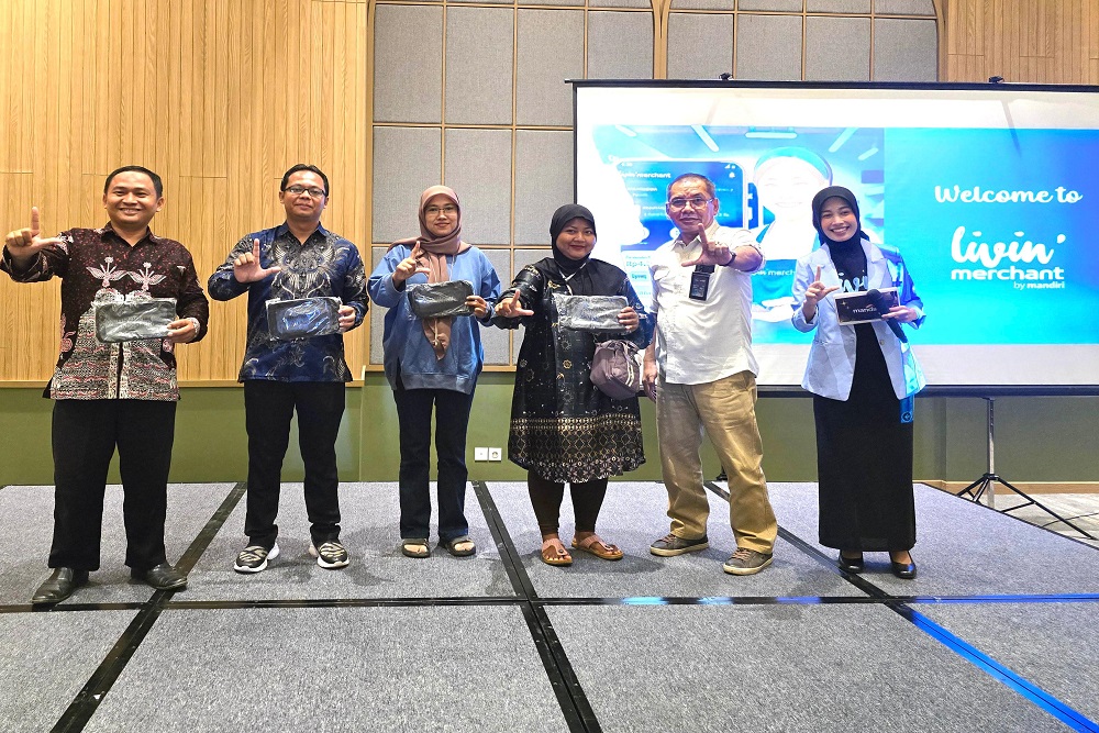  Bank Mandiri Dukung Purna PMI Berwirausaha di Indramayu