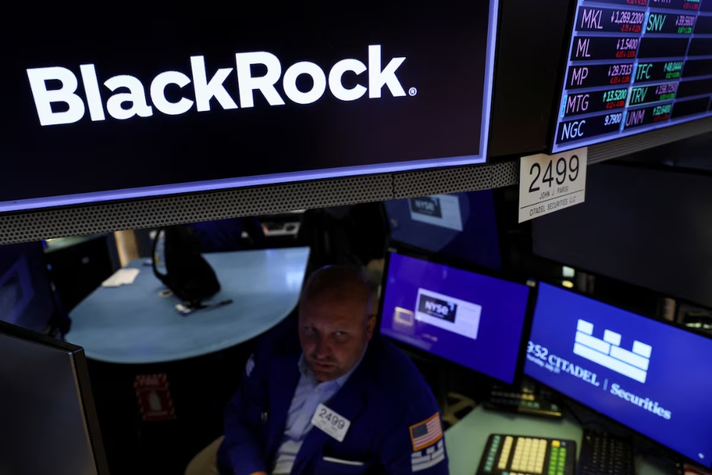  Organisasi Lingkungan Tarik Dana Rp172,73 Miliar dari BlackRock