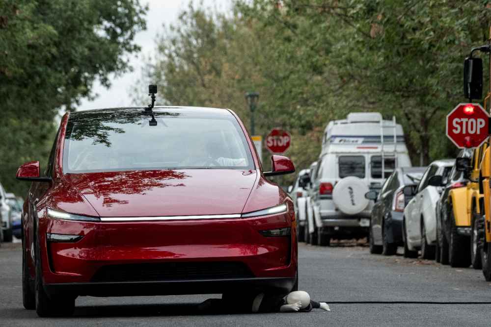  Tarif Menggunakan Robotaxi Tesla Milik Elon Musk