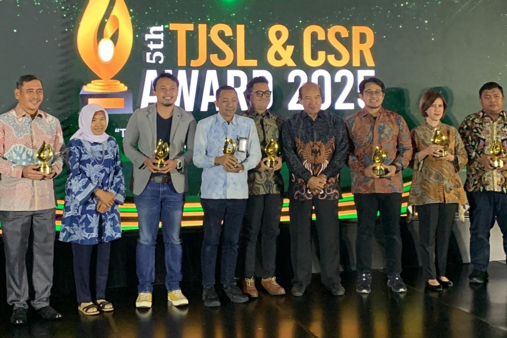  PNM Raih Penghargaan Gold Pilar Lingkungan di BUMN Track Awards 2025