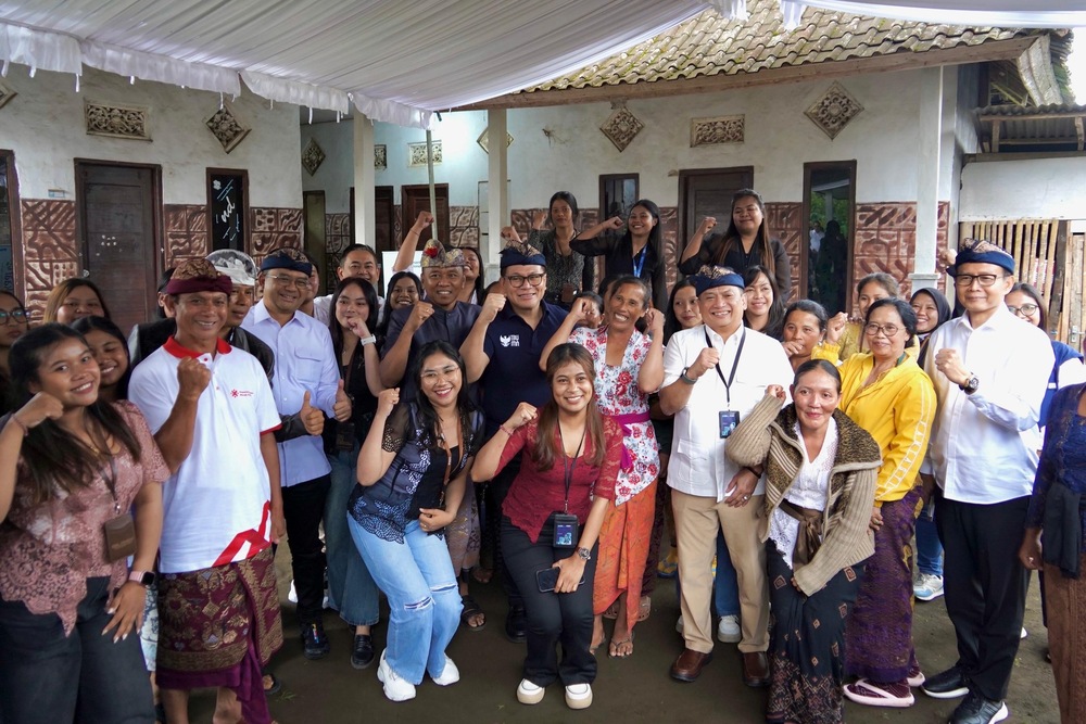  Wamen BUMN Kunjungi Nasabah PNM Mekaar di Desa Ulian Bali