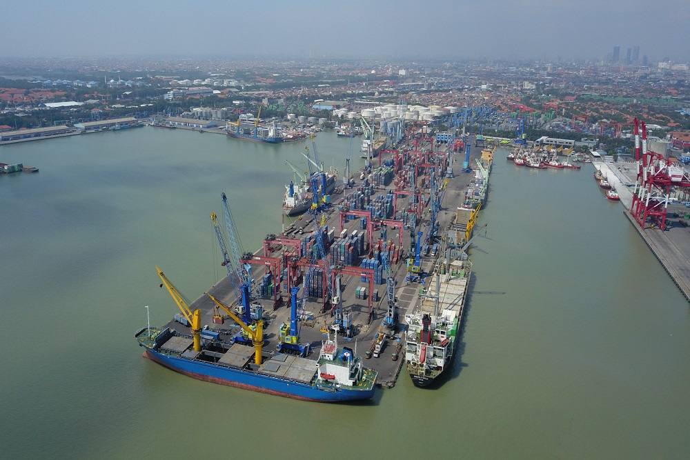  Pelindo Alihkan Pengelolaan TPK Berlian ke Terminal Teluk Lamong