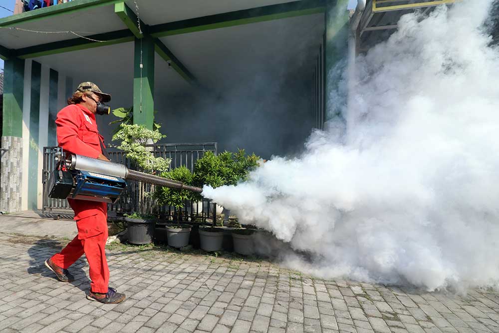  Cegah Penyebaran DBD, Dinas Kesehatan di Kediri Lakukan Pengasapan