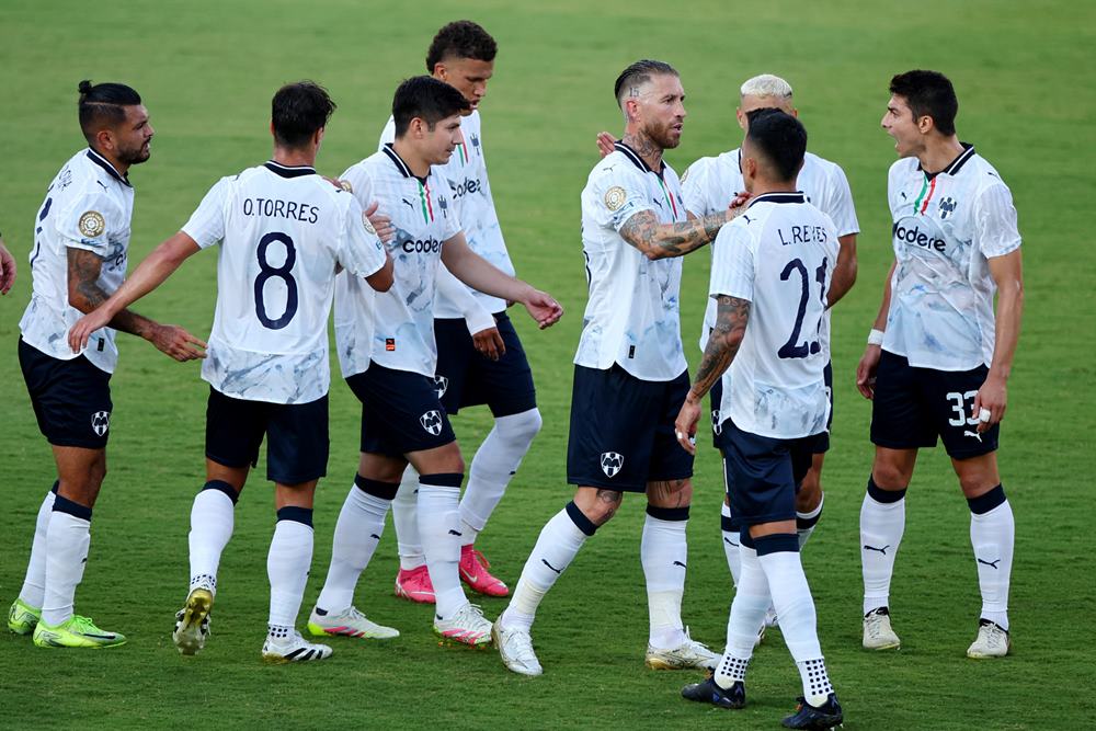 Bek Monterrey, Sergio Ramos. Di babak 16 besar Piala Dunia Antarklub 2025, Monterrey akan bertemu dengan Borussia Dortmund. Prediksi Skor Borussia Dortmund Vs Monterrey 2 Juli, Susunan Pemain, H2H /REUTERS/Daniel Cole