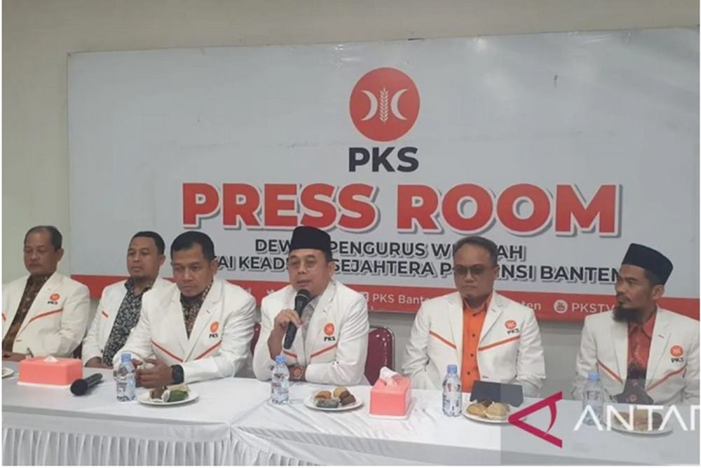  Viral Titip Siswa di SPMB, Budi Rela Dicopot dari Wakil Ketua DPRD Provinsi Banten