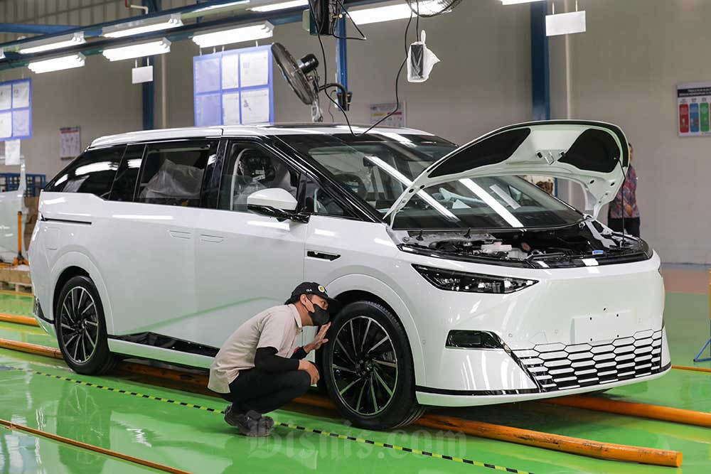  Grup Erajaya & XPeng Resmi Mulai Perakitan Perdana Mobil Listrik di Indonesia