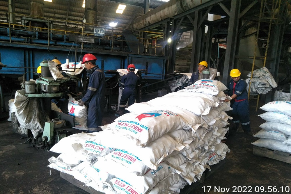  Bukit Asam Kembangkan Briket sebagai Energi Alternatif