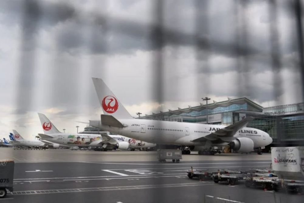  Japan Airlines Boeing 737 Malfungsi, Mendarat Darurat dari Ketinggian 26.000 Kaki